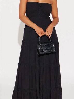 Fashion Nova Black Smocked Strapless Maxi Dress • Tiered Boho Sun Dress M